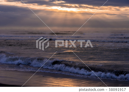 Otsu Coast morning in the Tokachigawa Estuary 38091917