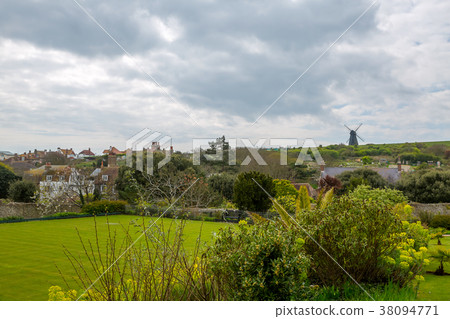 Beautiful spring landscape in Rottingdean. 38094771