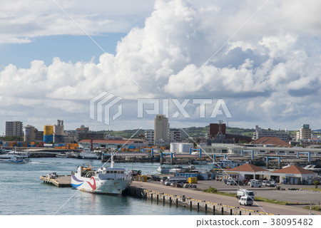 Ishigaki Island in the season of typhoon 38095482