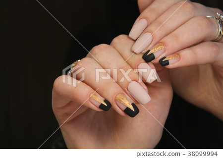 Fashion nails design manicure 38099994