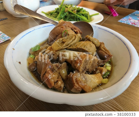 豬肉 豬腳 滷豬腳 38100333