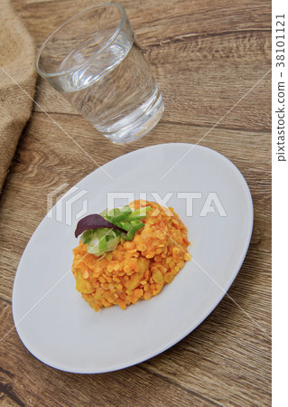 Lentil salad with Indian spice on a table 38101121