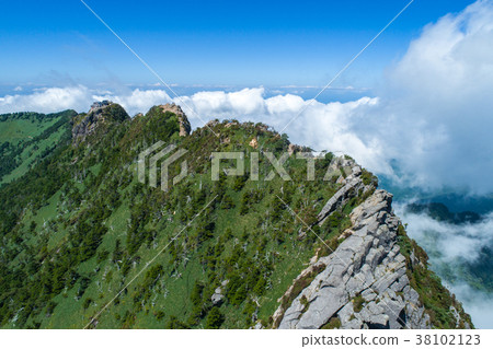 石井山(愛媛縣)鳥瞰圖 石井山(愛媛縣)鳥瞰圖 38102123