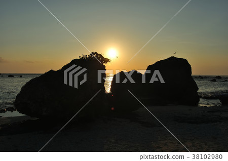 Miyakojima / sunrise scenery 38102980