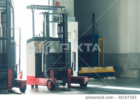 Warehouse image 38107385