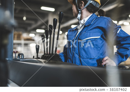 Warehouse image 38107402