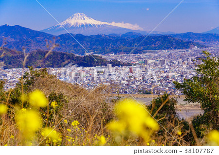 Townscape of Shizuoka and Mt. Fuji 38107787