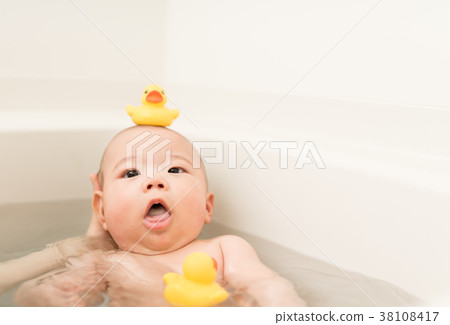 bathing bathing 38108417
