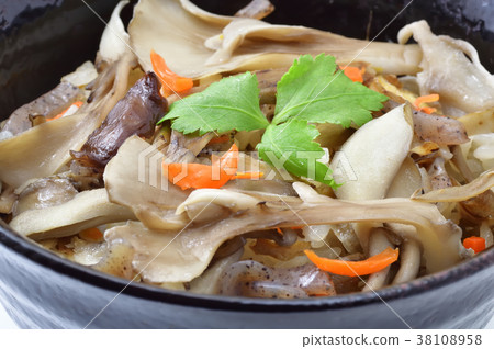  煮熟的米飯 38108958