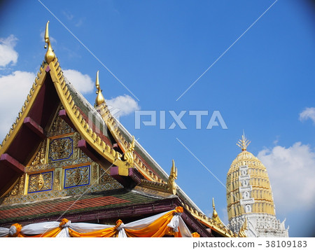 roof detail of north THAI buddhism historic temple 38109183