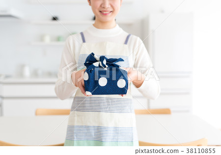 Lunch Box Wife Wife Housewife Wife 38110855