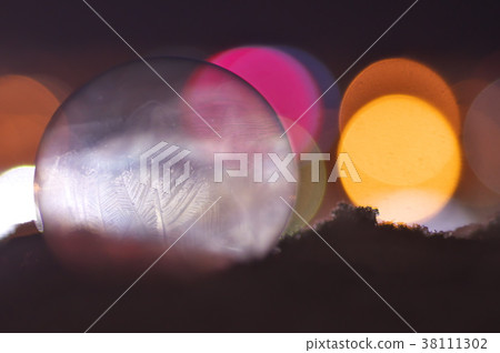 Frozen soap bubble Frozen soap bubble 38111302