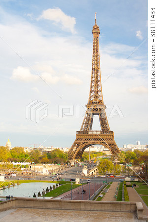 The Eiffel Tower seen from Trocadero, Paris 38111433