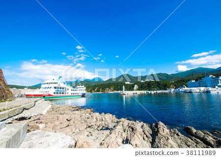 Shiretoko Tourist Boat 38111989