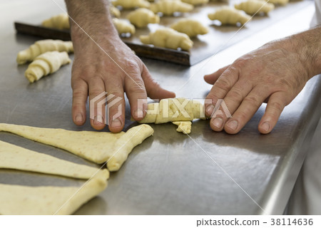 confectioner 38114636