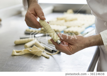 confectioner 38114638