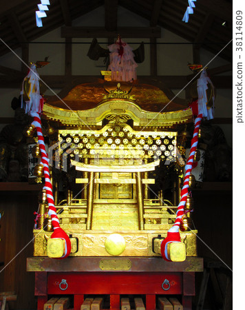 One of the three major gods in Japan, the golden temple of Tsuyama Tokumori Shrine One of the three major gods in Japan, the golden temple of Tsuyama Tokumori Shrine 38114809