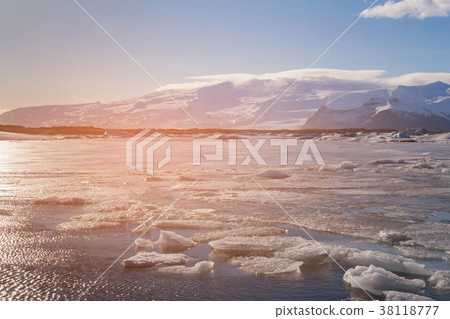 Freezing Ice lake with mountain background 38118777