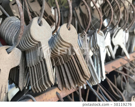 old keys not used hang on the bar for duplicate old keys not used hang on the bar for duplicate 38119276