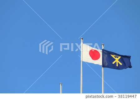 日本國旗和大阪市旗 38119447