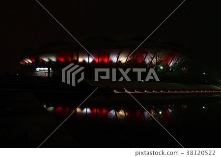 冬天的大天鵝點亮（新潟縣） 38120522