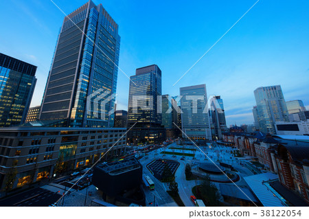 東京站丸之內車站廣場建成後的車站廣場景觀 38122054