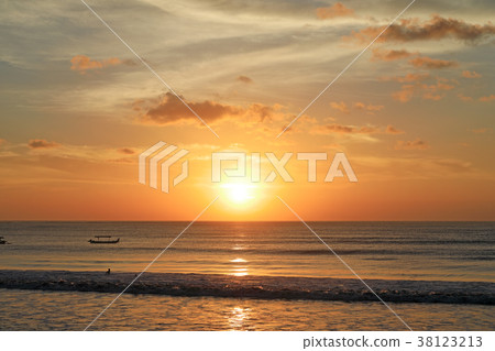 Balinese Sunset Balinese Sunset 38123213