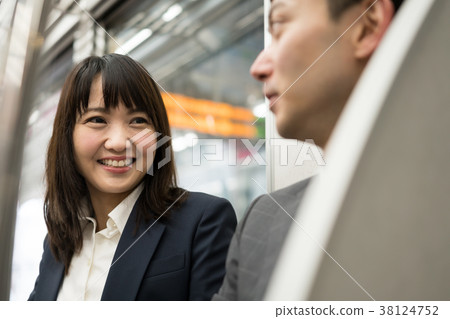 Trains Men and women Commuter shooting cooperation "Keio Electric Railway Co., Ltd." Trains Men and women Commuter shooting cooperation "Keio Electric Railway Co., Ltd." 38124752