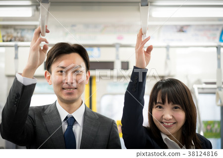 火車男女通勤射擊合作“京王電鐵有限公司” 火車男女通勤射擊合作“京王電鐵有限公司” 38124816