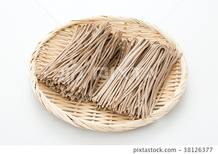 Raw noodles 38126377