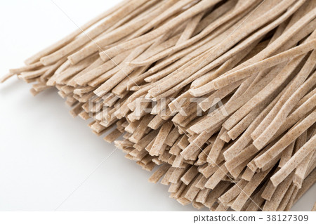 Raw noodles 38127309
