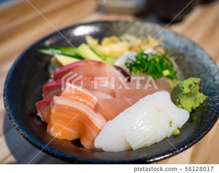 Sashimi rice bowl Sashimi rice bowl 38128017