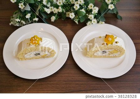 Mango Roll Cake (Mango Roll Cake) Mango Roll Cake (Mango Roll Cake) 38128328