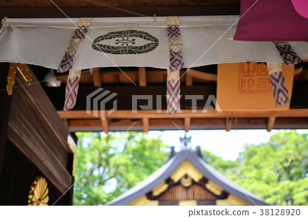 Goo Shrine 38128920