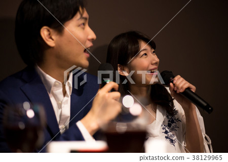 青年男女(卡拉OK) 青年男女(卡拉OK) 38129965