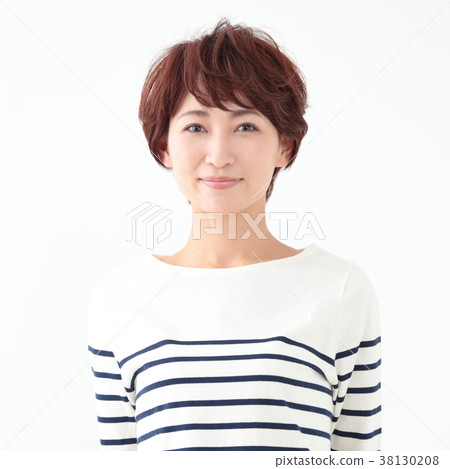 中年女性短髮 38130208