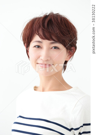中年女性短髮 38130222