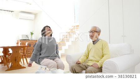 Tired old couple 38130821
