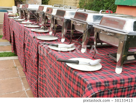 Food, plate and spoon decorated ready for eating  38133413