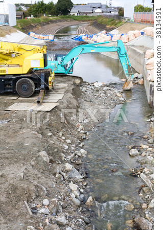 River construction River construction 38134591