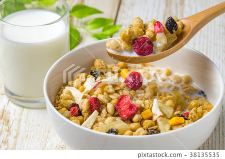 Granola Granola 38135535