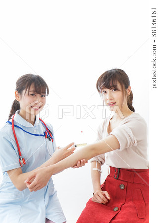 Injection, vaccination 38136161
