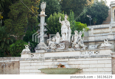 Ancient Fontana del Nettuno in Rome, Italy 38136229