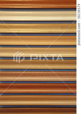 Baseboards 38136574
