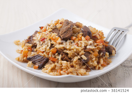 Rice with meat and carrots Rice with meat and carrots 38141524