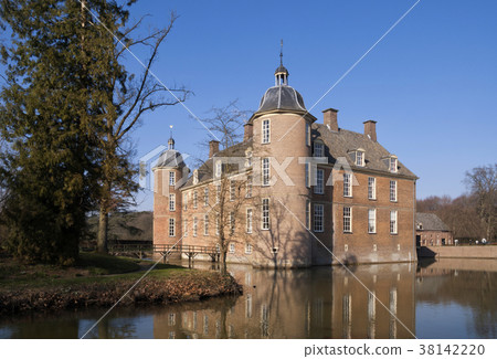 Slangenburg castle near Doetinchem 38142220