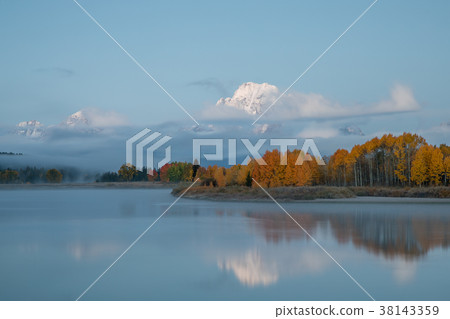 Daybreak in the Tetons in Autumn 38143359