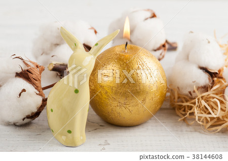 Easter rabbit, golden candle 38144608