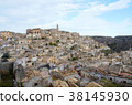 Matera 38145930