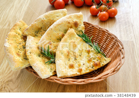 italian bread with rosemary 38148439